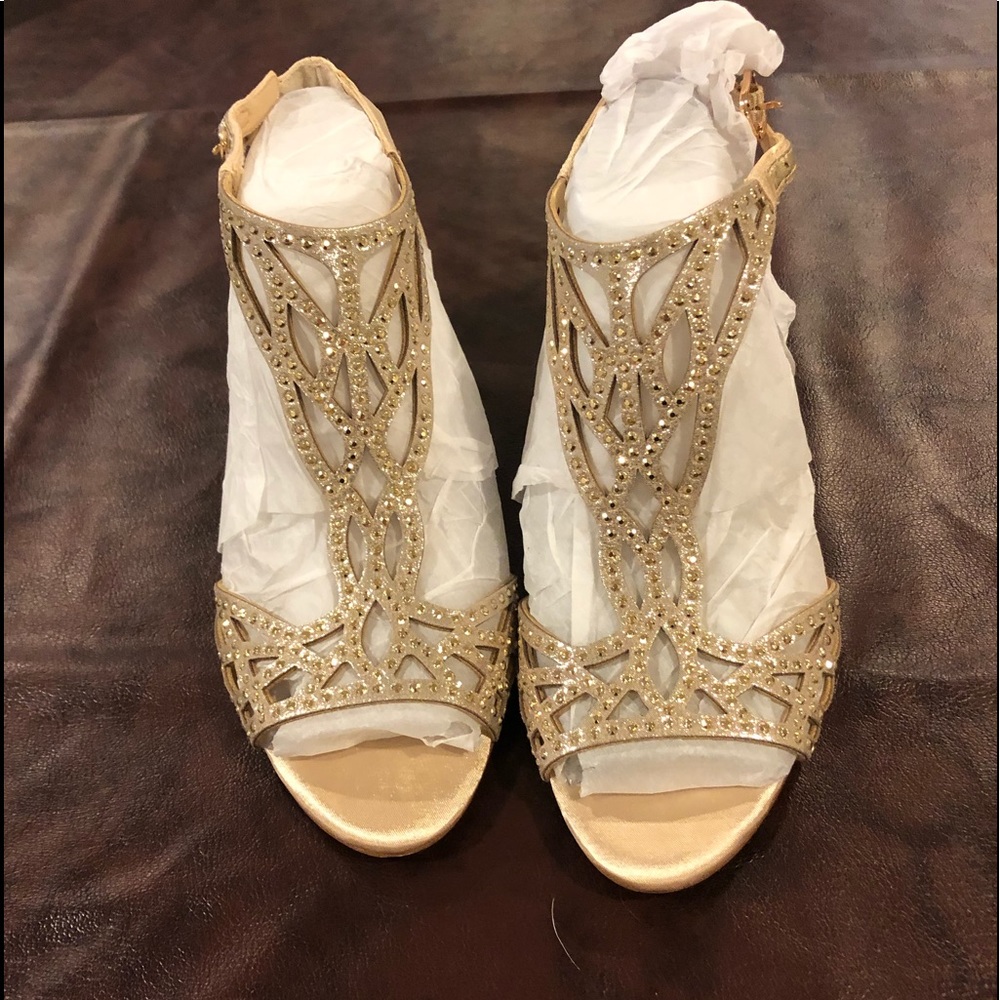 Gold bling wedge sandals. From smoke free home.